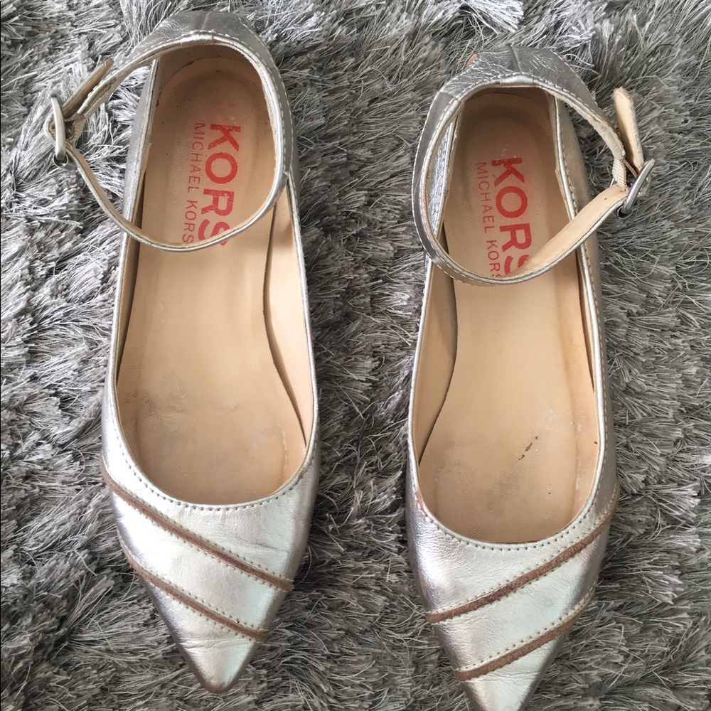 Michael Kors Silver flats